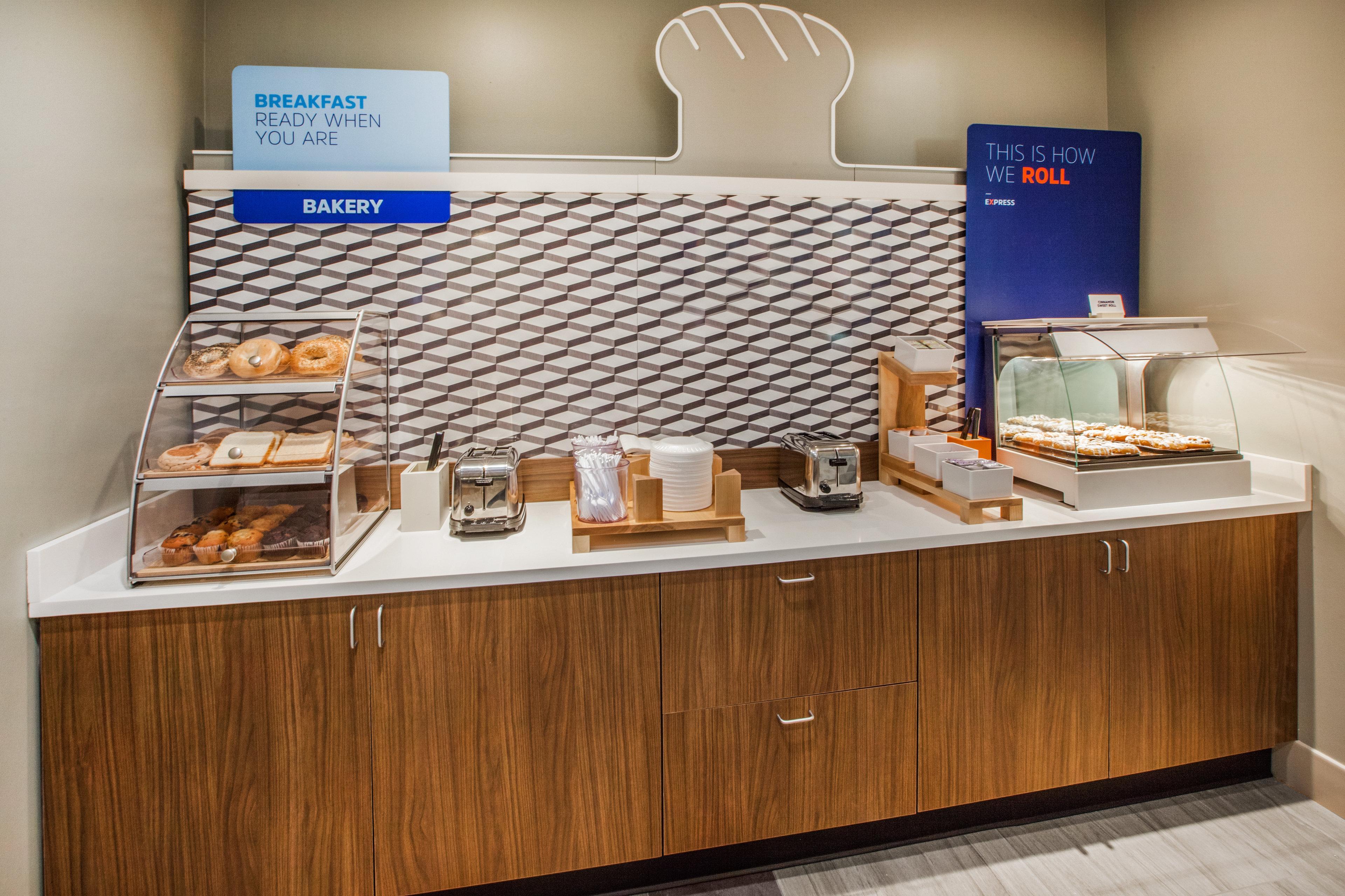Holiday Inn Express & Suites Detroit - Farmington Hills By Ihg Northville Ngoại thất bức ảnh