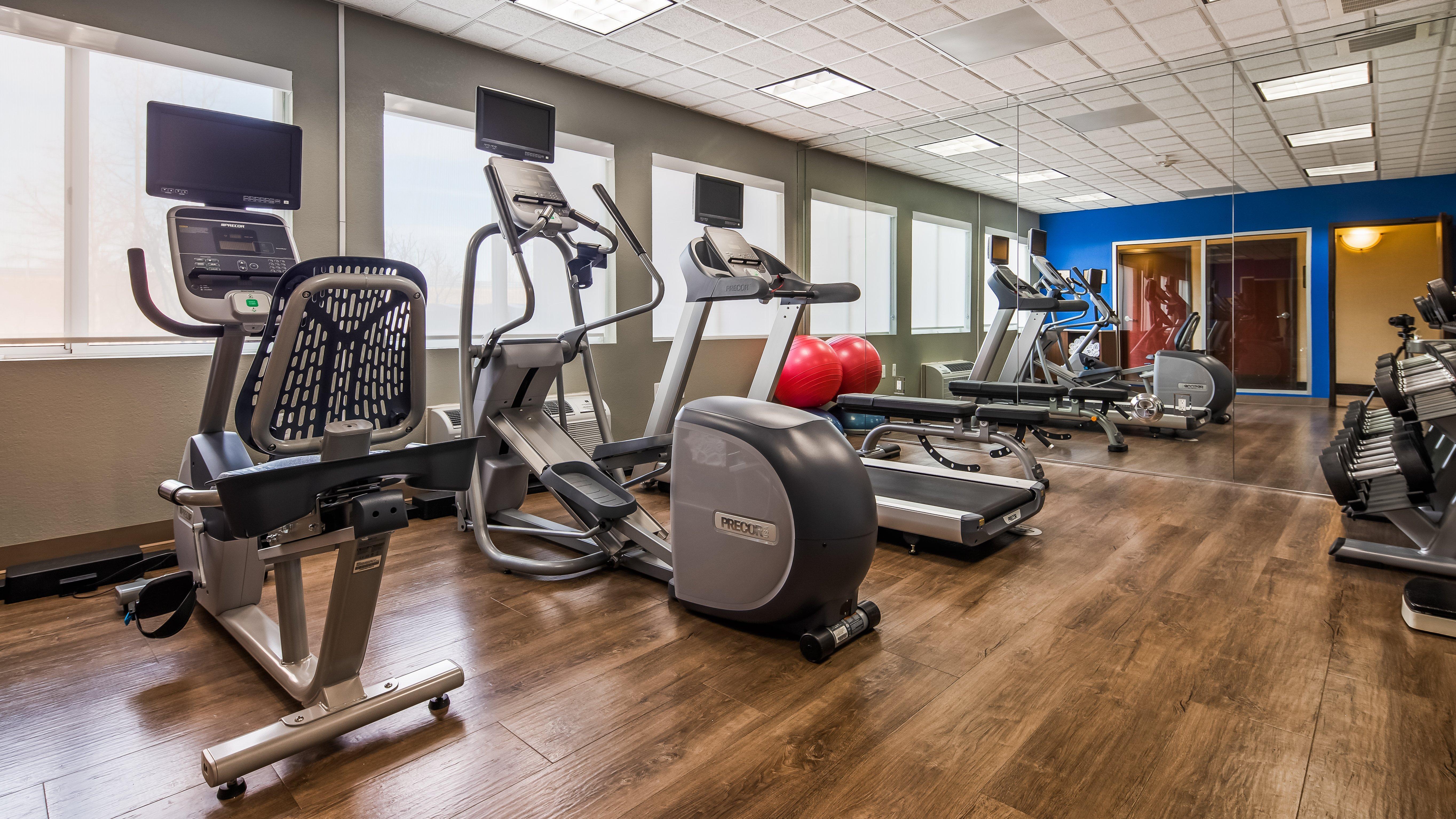Holiday Inn Express & Suites Detroit - Farmington Hills By Ihg Northville Ngoại thất bức ảnh