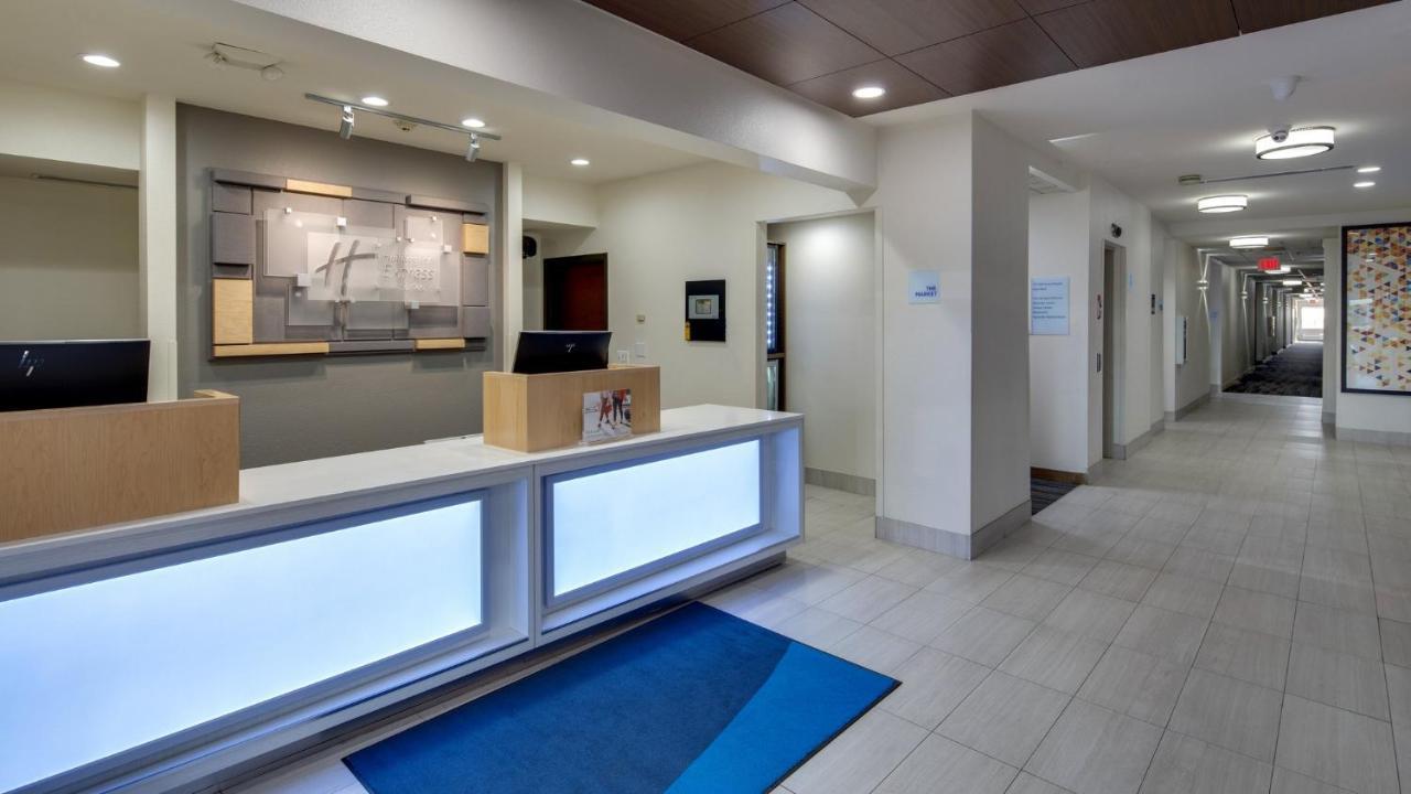 Holiday Inn Express & Suites Detroit - Farmington Hills By Ihg Northville Ngoại thất bức ảnh