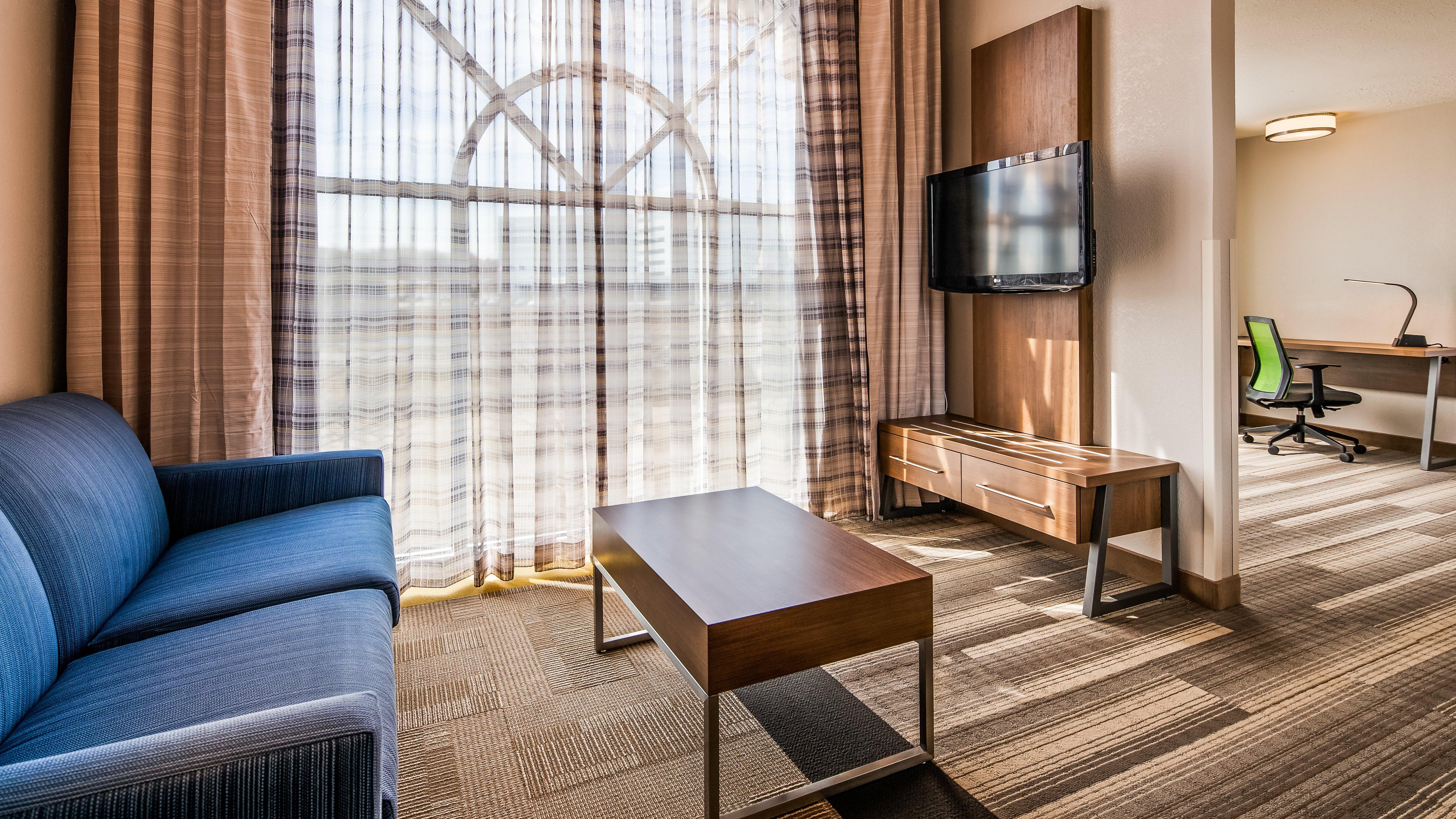 Holiday Inn Express & Suites Detroit - Farmington Hills By Ihg Northville Ngoại thất bức ảnh
