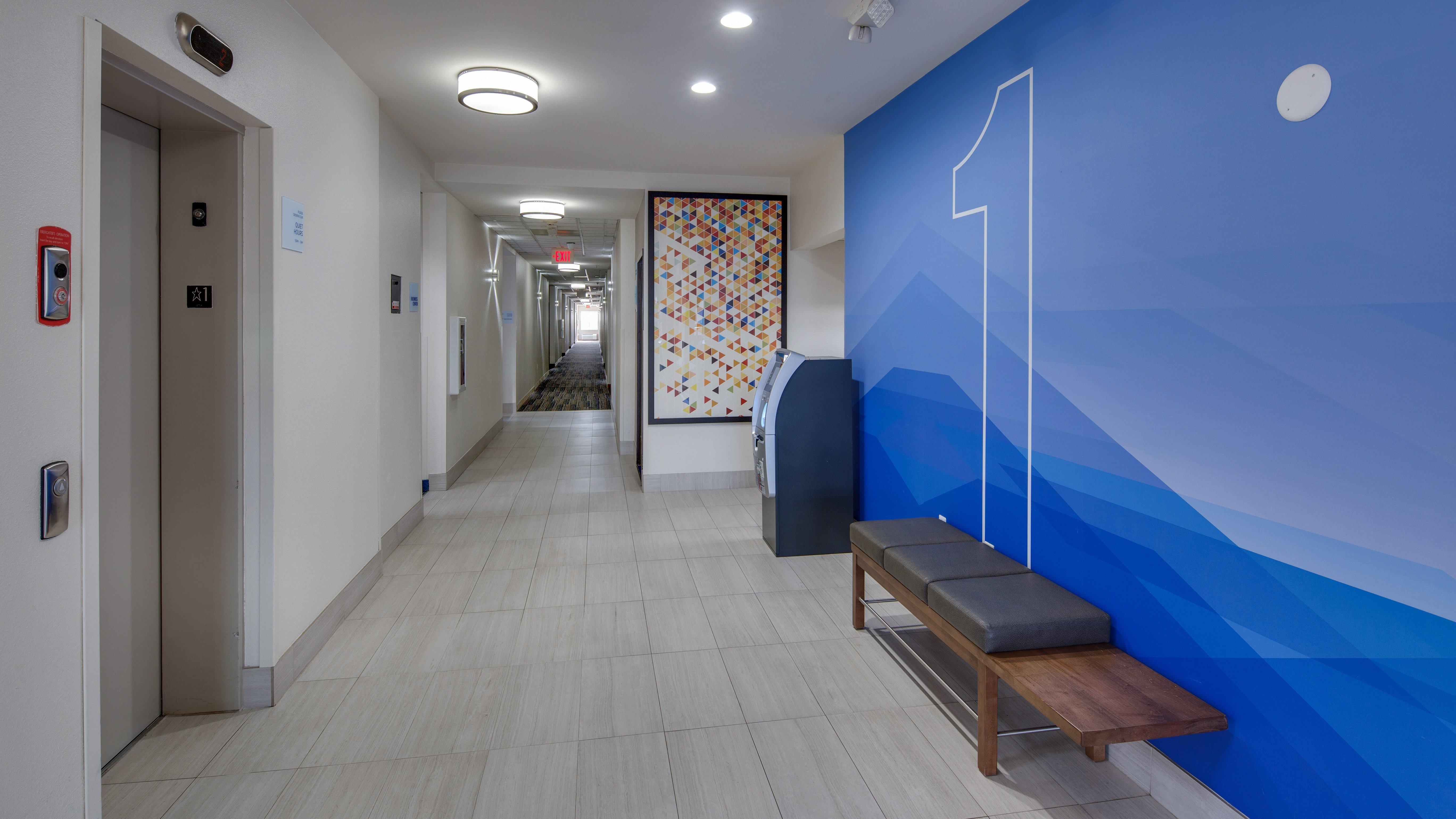 Holiday Inn Express & Suites Detroit - Farmington Hills By Ihg Northville Ngoại thất bức ảnh